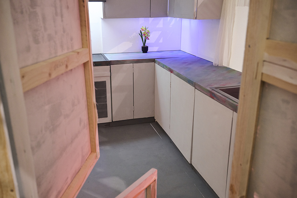 Gabi Blum Eingang Klappk&uuml;che, Ausstellung Raum ohne W&auml;nde, Kunsthaus Kaufbeuren